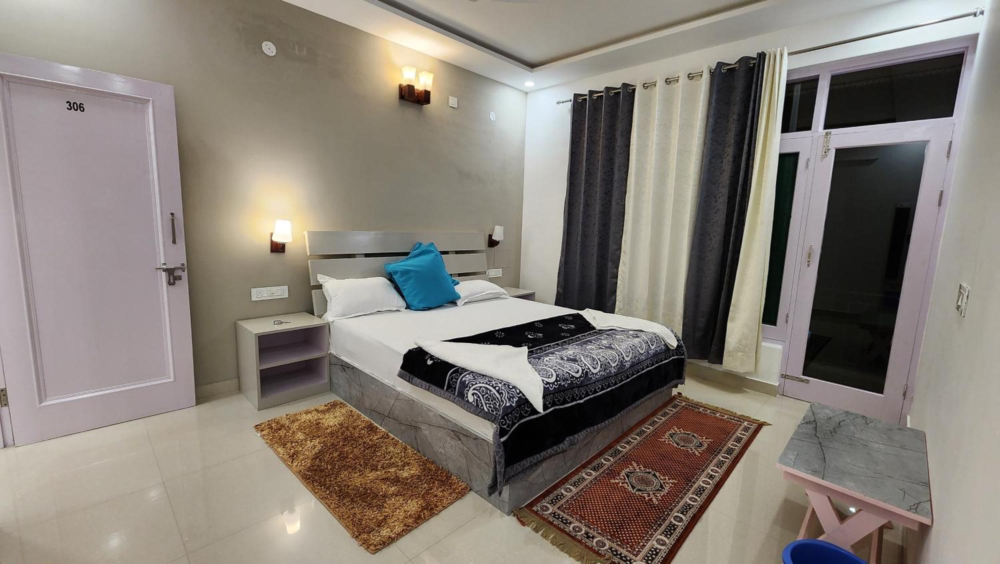 Destination Bir Hostel ภายนอก รูปภาพ